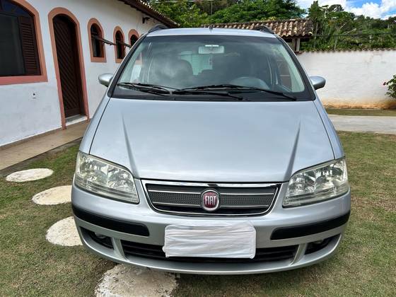 FIAT IDEA 1.4 MPI ELX 8V FLEX 4P MANUAL FIAT IDEA 1.4 MPI ELX 8V FLEX 4P MANUAL